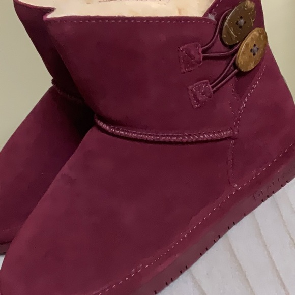 Cozy Warm 🐻 BEARPAW Dark Red Boots - Picture 5 of 8